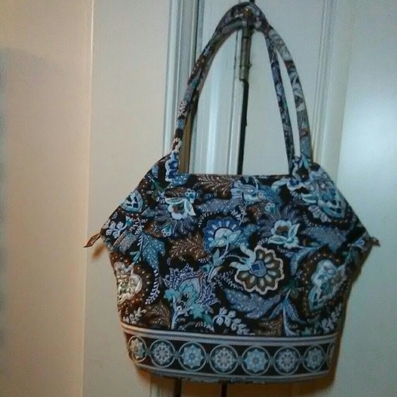 Vera Bradley Handbags - Vera Bradley Tote